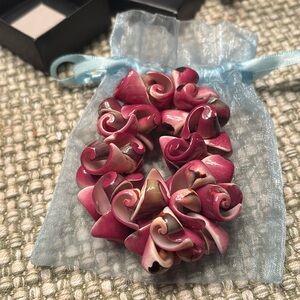 Shell bracelet pink